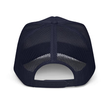 Load image into Gallery viewer, Trucker hat
